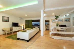 lux apartment